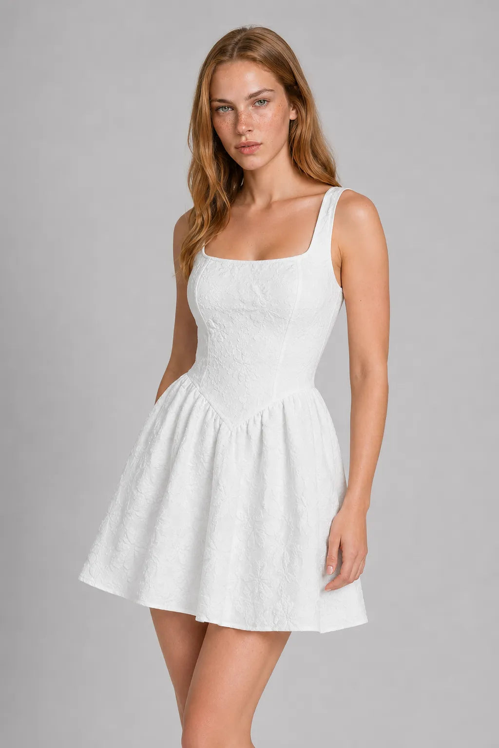 Vestido Curto Branco Yvette