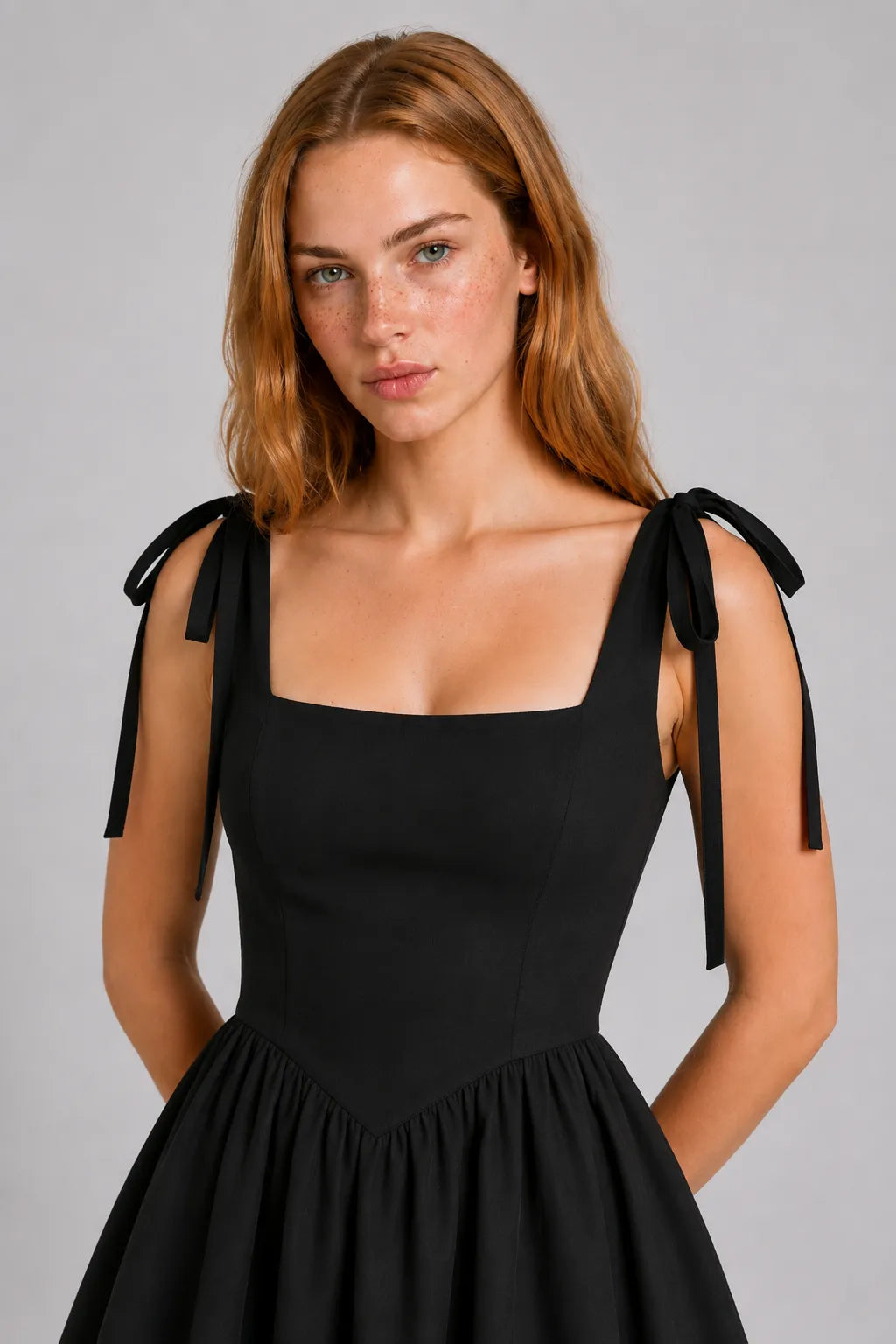Vestido Curto Preto Verena