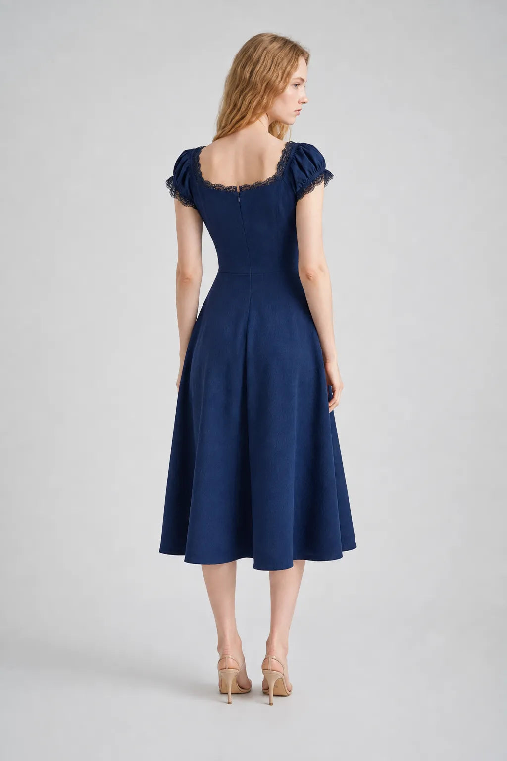 Vestido Midi Elegante Leonora