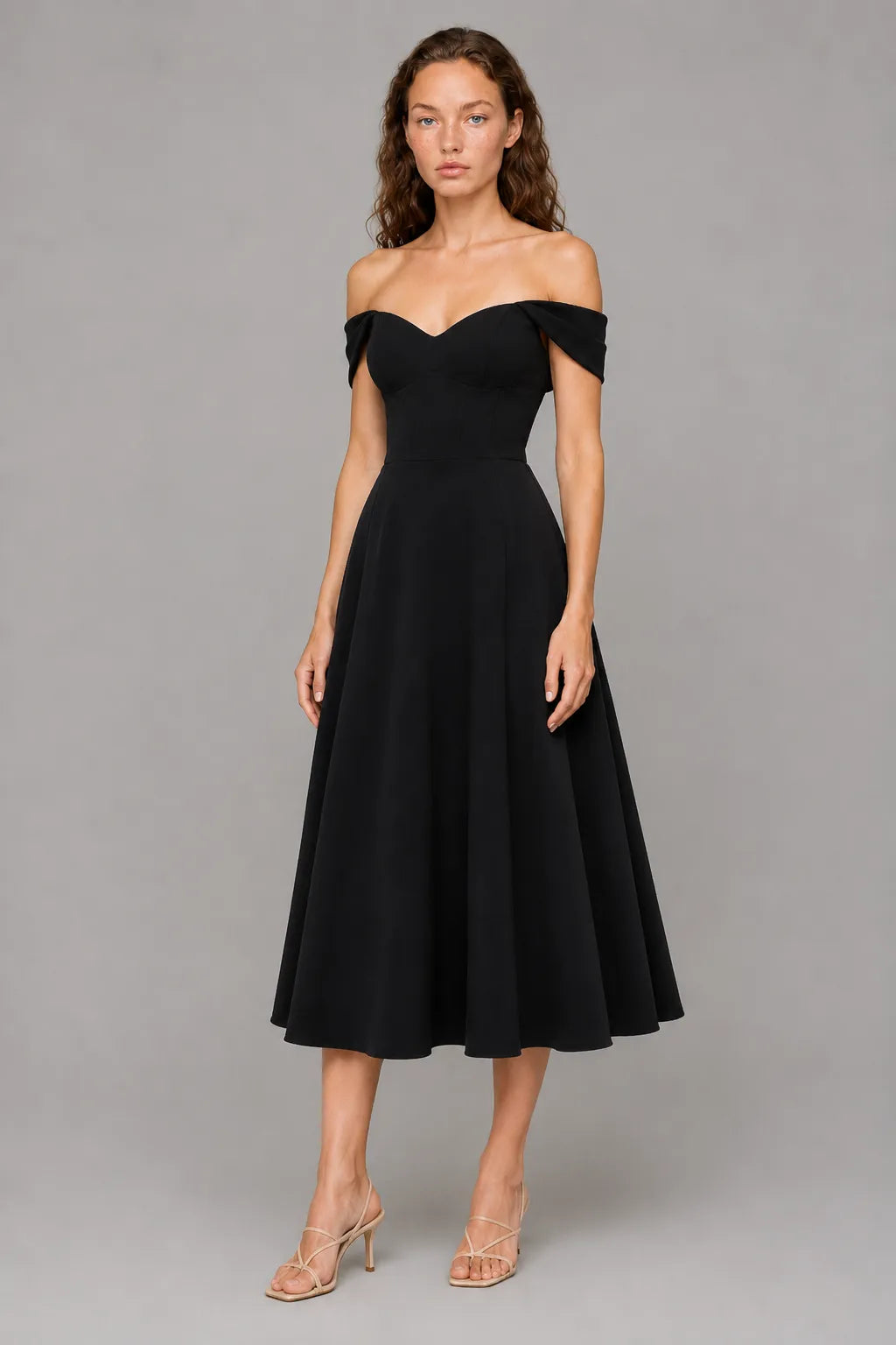 Vestido Midi Preto Elowen