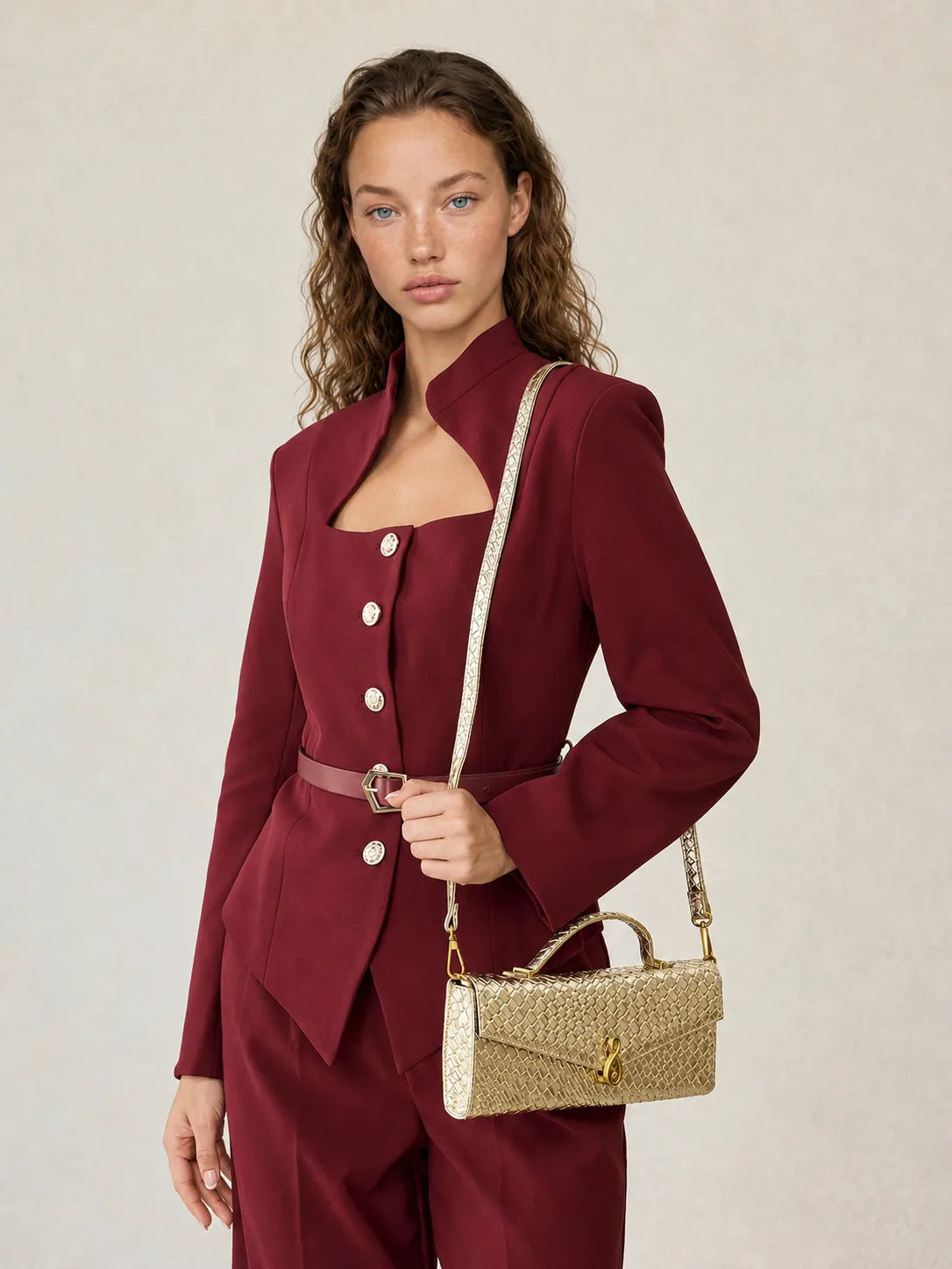 Bolsa Feminina de Couro Dourada Aurélie