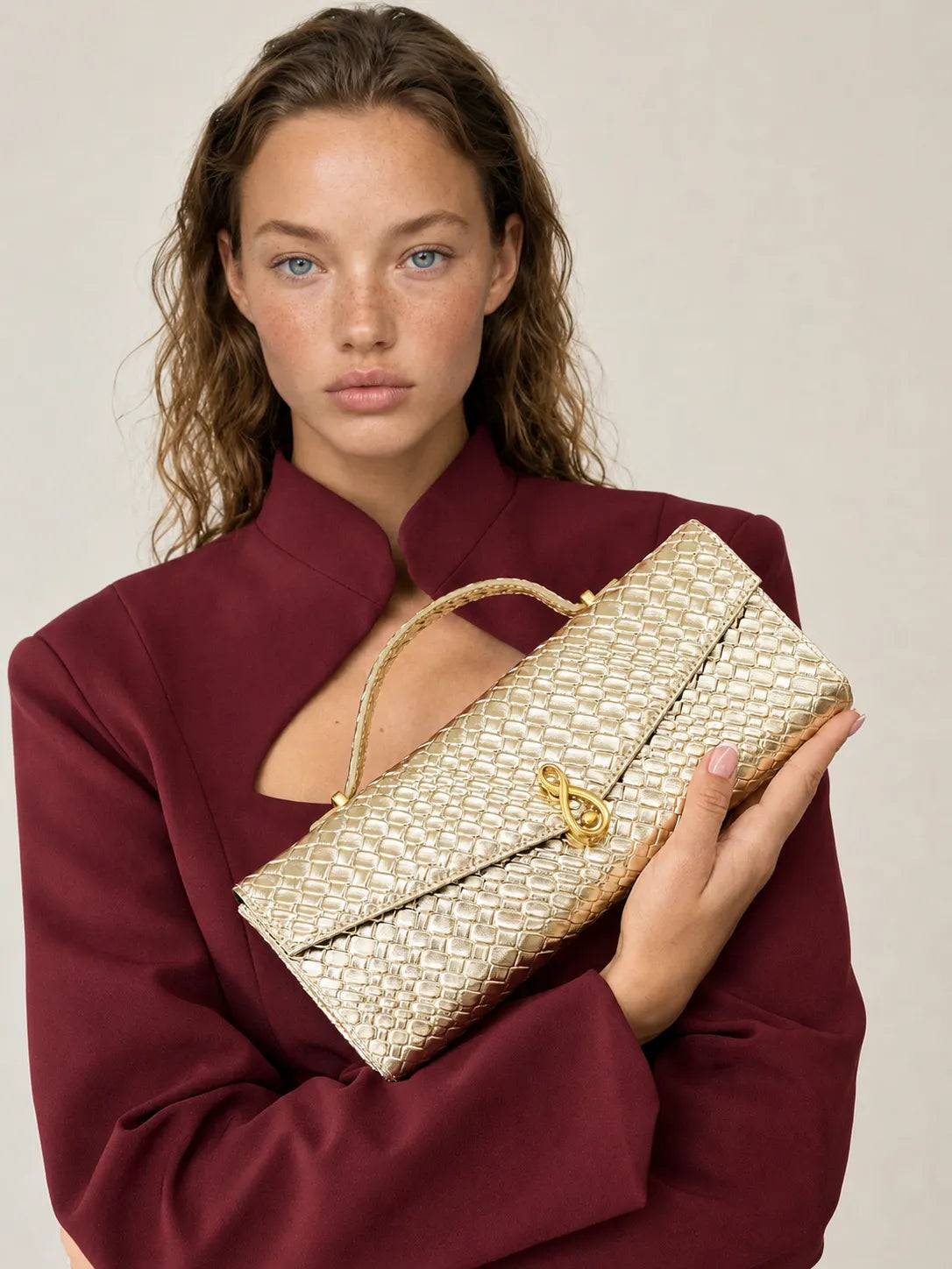 Bolsa Feminina de Couro Dourada Aurélie