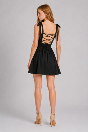 Vestido Curto Preto Tiziana
