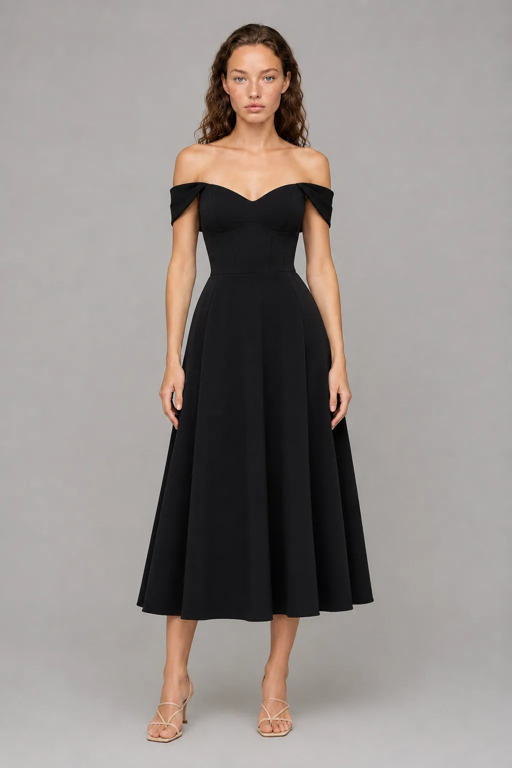 Vestido Midi Preto Elowen
