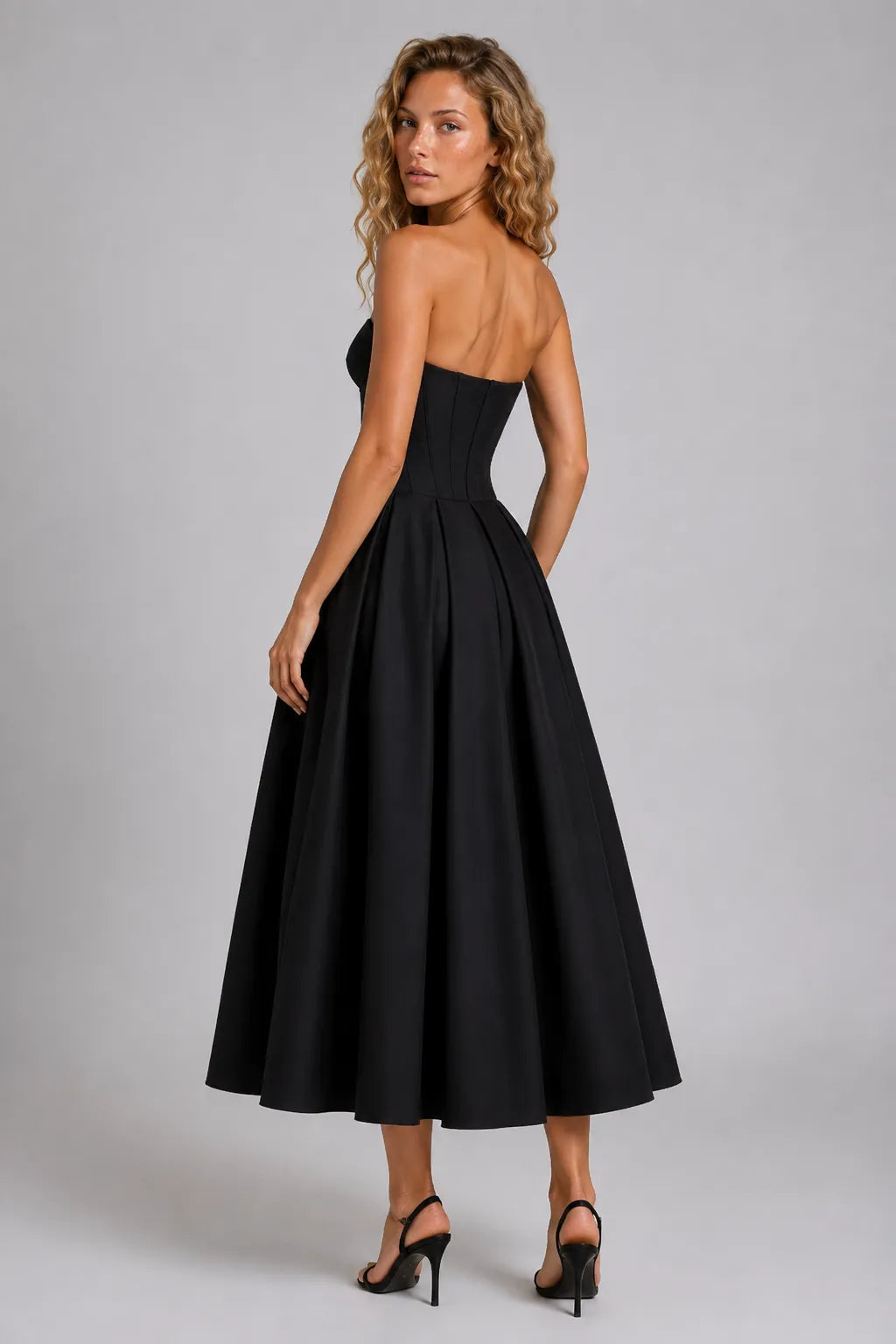 Vestido Midi Preto Madeleine